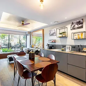 Apartment Modern Family Next To The Eiffel Tower, Paris